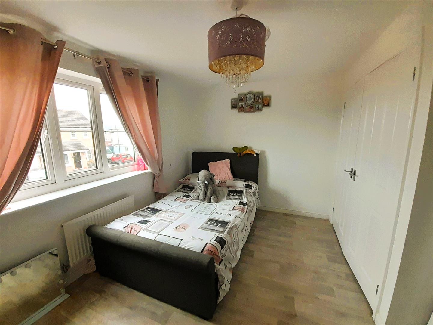 Ffordd Y Meillion, Llanelli, SA15 2EX